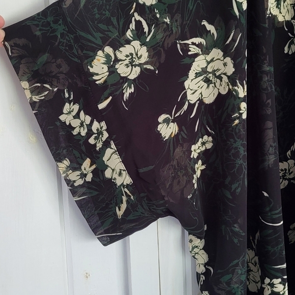 Floral Open Front Plus Size Kimono Beach Cover-up - Picture 3 of 13